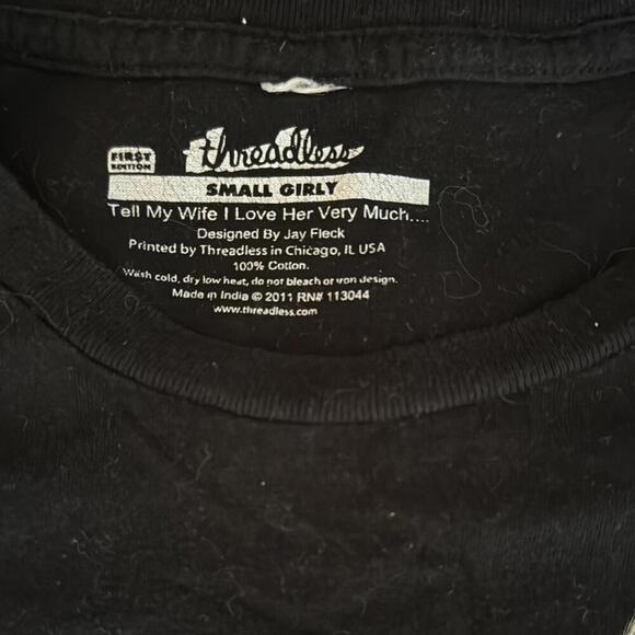 Threadless 'Tell My Wife I Love Her' Graphic Tee - Small - Picture 4 of 4